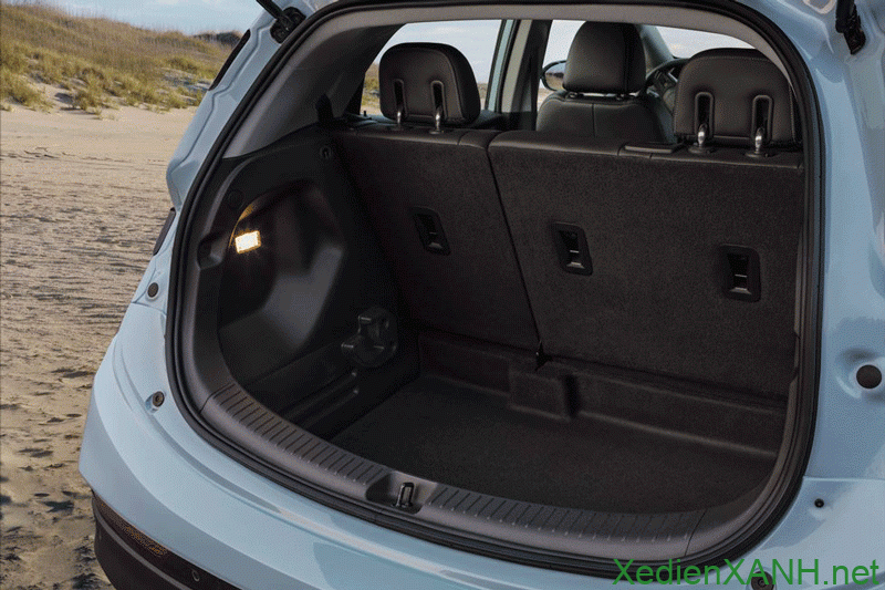 Khoang lái và cốp để đồ của Chevrolet Bolt EV  có thiết kế rộng rãi 